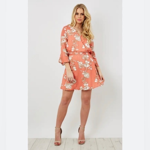MINKPINK Lovina Long Sleeve Wrap Dress 57 - Picture 1 of 10
